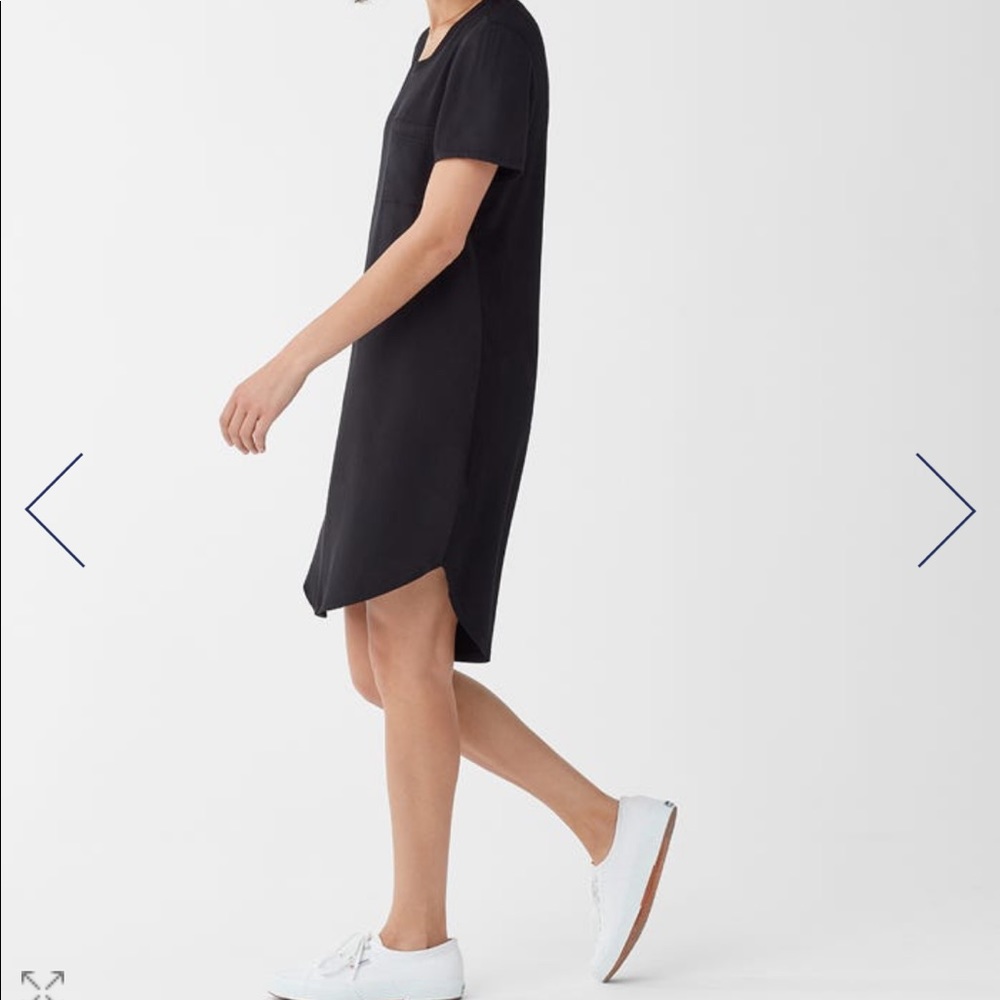 Black t-shirt dress - Picture 2 of 3